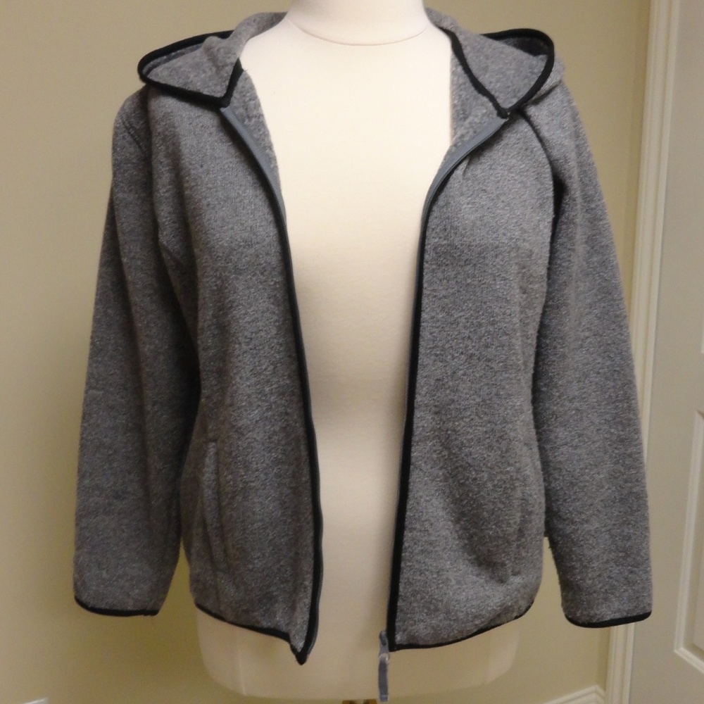 Heather Grey zip up sweater jacket w hood/pockets
